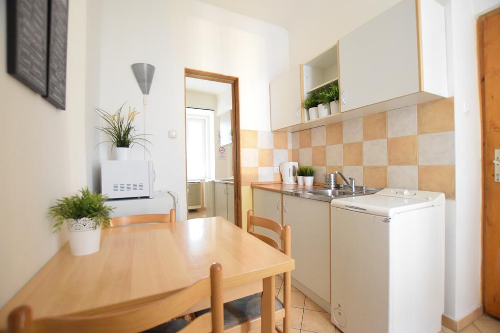 Budget Apartment By Hi5 - Oktober 6 Str 4 Budapest Exterior photo